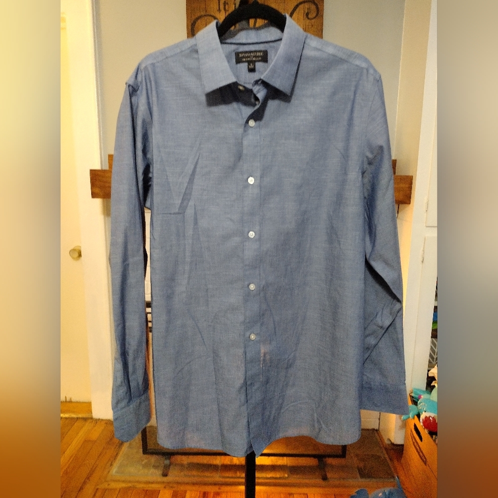 Banana Republic Blue non iron standard fit Button-Up Shirt